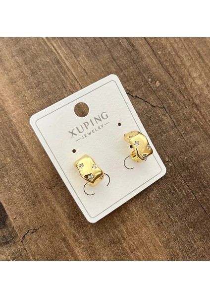 Kadın Çelik Küpe Gold Küpe Taşlı Küpe Xupıng Jewelry Gold Kaplama Zirkon Taşlı Bombeli Küpe Kadın Kırışık Model Huggie Halka Küpe Kararmaz Antialerjik Lüks Takı Yüksek Kalite Gold Renk Çelik Küpe indirimleri