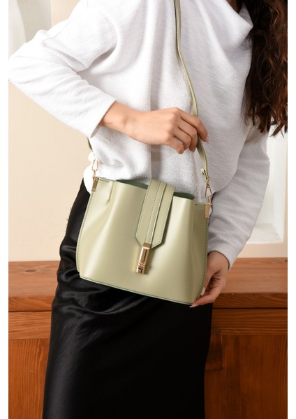 Kadın 3 Bölmeli Elden Tutmalı Omuzdan Asmalı Kaliteli Çanta modelleri