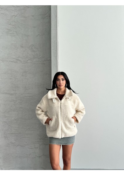 Oval Cepli Bej Peluş Ceket modelleri