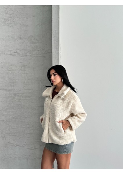 Oval Cepli Bej Peluş Ceket indirimleri