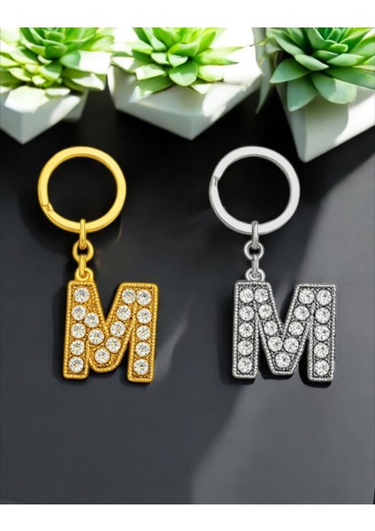 Işıltılı ‘m’ Harfli Anahtarlık – Lüks ve Anlamlı Bir Dokunuş fırsatları