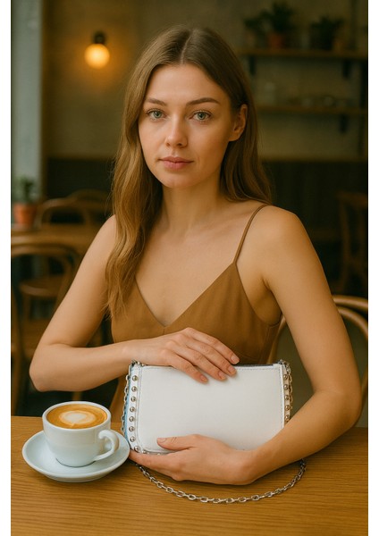 Zincir Askılı Stud Detaylı Kadın Omuz Çantası