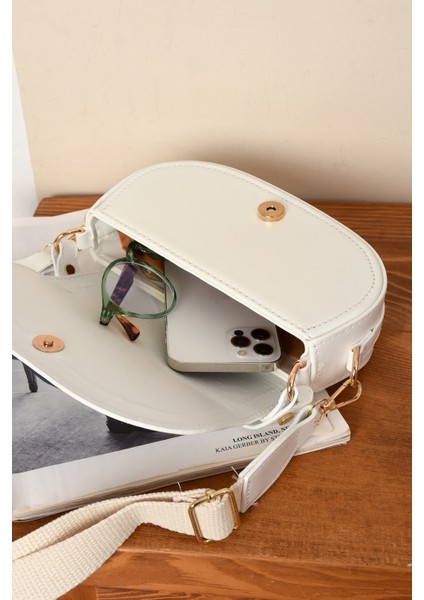 Kadın Omuz ve El Çantası Sade Şık Tasaramlı Kaliteli Temiz Işçilik Çanta fırsatları