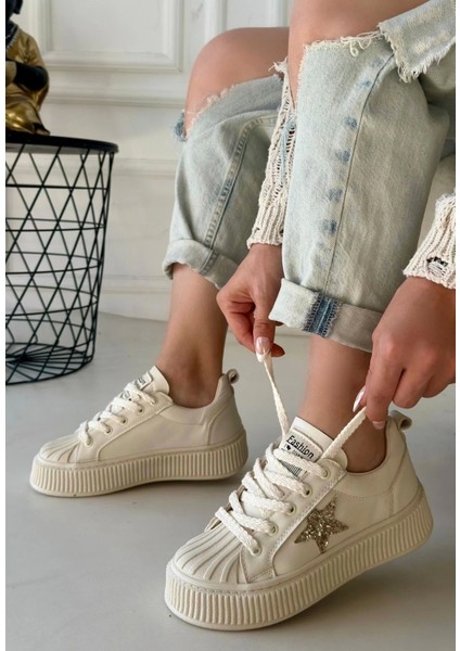 Piata Bej Cilt Bej Tabanlı Bağcıklı Spor Ayakkabı fiyatları