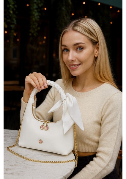 Lüks Fular Detaylı Zincir Askılı Baget Çanta