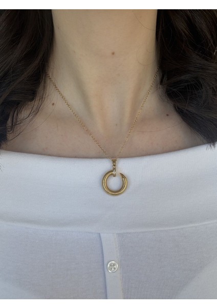 Yarım Tur Gold Kolye