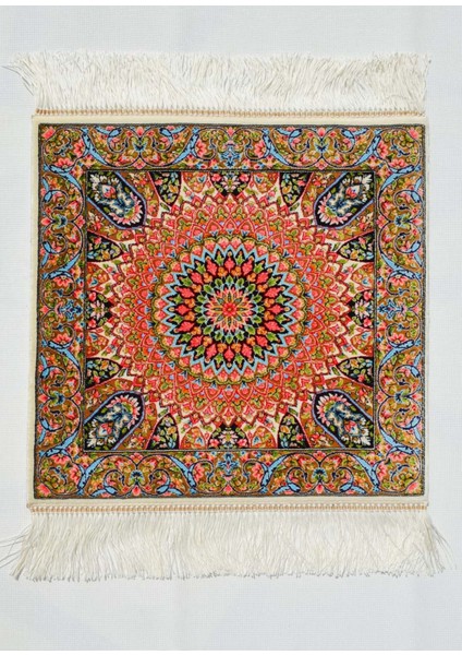 Geleneksel Desenli Ipek Minyatür Halı 40X40 cm (0.16 M²)