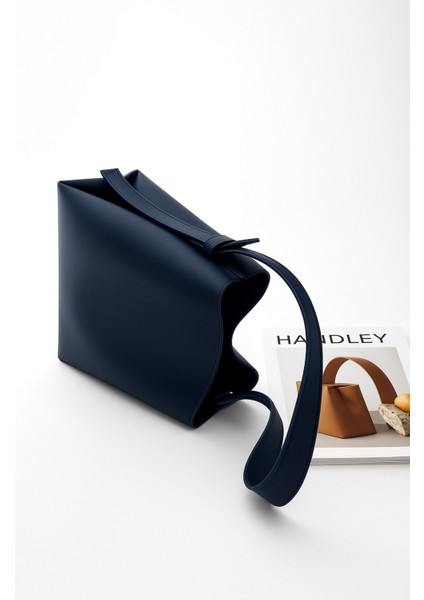 Luxe Sport Omuz Çantası + Makyaj Çantası Hediyeli