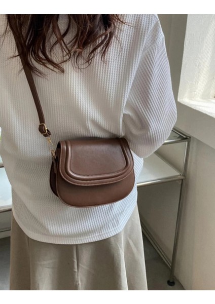 Retro Mila Çapraz Askılı Omuz Çantası