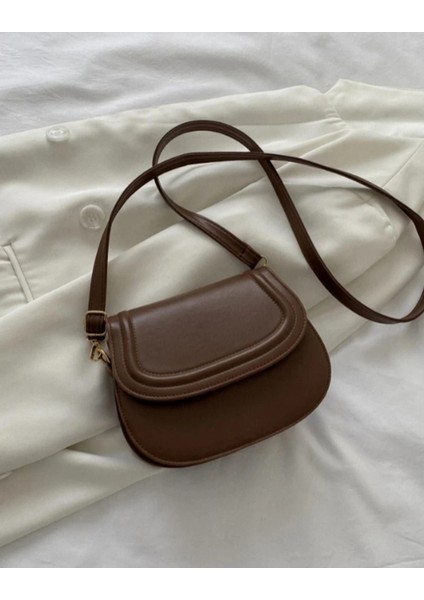 Retro Mila Çapraz Askılı Omuz Çantası fiyatları