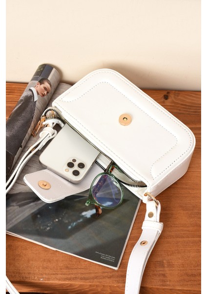 Kadın Şık Tasarımlı Omuzdan Asmalı Ayarlanabilir Kaliteli Işçilikli Çanta modelleri