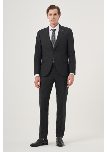 Erkek Siyah Yünlü Platinium Classic Çizgili Slim Fit Sivri Yaka Takım Elbise fırsatları