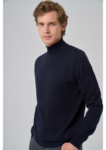 Erkek Lacivert Basic Yarım Balıkçı Yaka Dynamic Fit Rahat Kesim Triko fırsatları