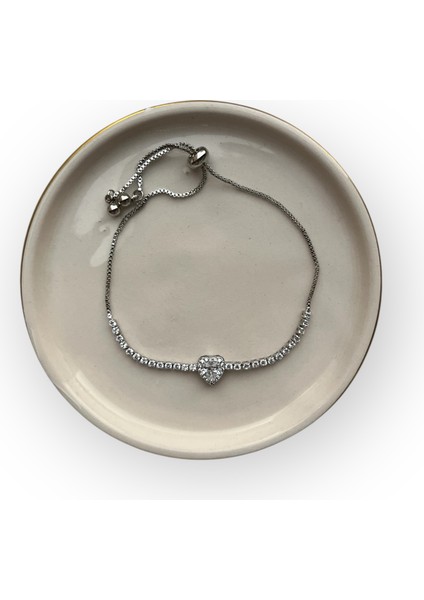 Kadın Kalpli Bileklik Gümüş Renk Bileklik Gümüş Renk Kalp Figürlü Taşlı Kadın Bileklik Ayarlanabilir Çelik Aşk Temalı Takı Şık Romantik Hediye Kadın Çelik Bileklik Taşlı Bileklik Kalpli Bileklik modelleri