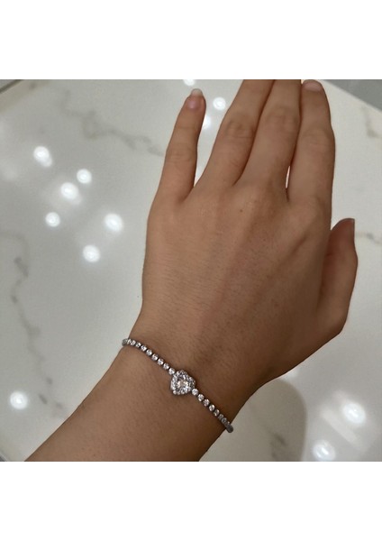 Kadın Kalpli Bileklik Gümüş Renk Bileklik Gümüş Renk Kalp Figürlü Taşlı Kadın Bileklik Ayarlanabilir Çelik Aşk Temalı Takı Şık Romantik Hediye Kadın Çelik Bileklik Taşlı Bileklik Kalpli Bileklik fırsatları