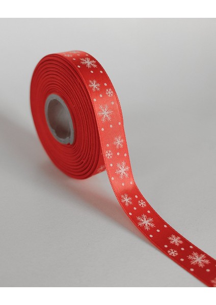 Yılbaşı Temalı Saten Kurdele, Beyaz Kar Desenli Hediye Paketleme Şeridi, Kırmızı, 2 Cm x 20M modelleri