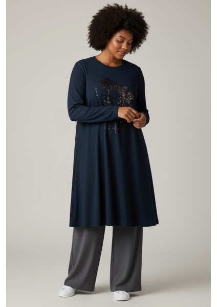 Kadın Önü Taş Detaylı Kol Ağzı Lastikli Battal Beden Tunik modelleri