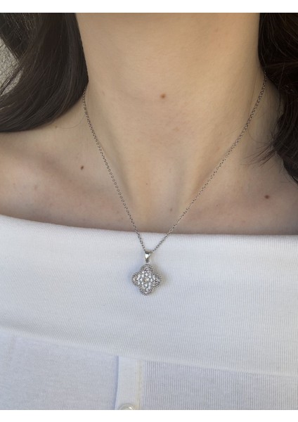 Gümüş Yonca Kolye