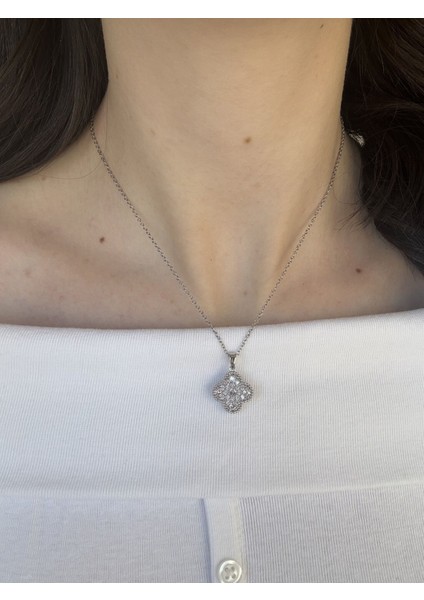 Gümüş Yonca Kolye modelleri