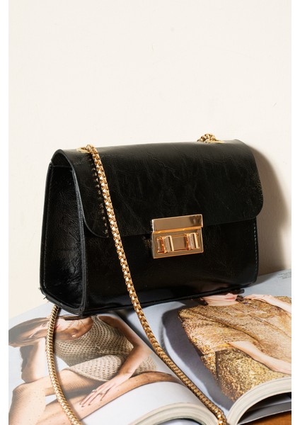 Kadın Çapraz Zincir Askılı Omuz Çantası