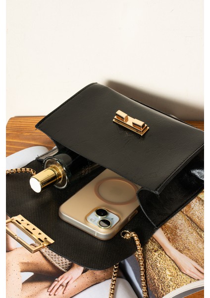 Kadın Çapraz Zincir Askılı Omuz Çantası modelleri