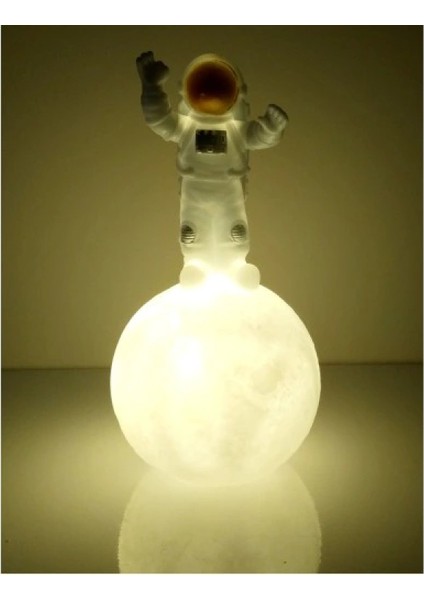 Astronot Şekilli Gece ve Masa Lambası fiyatları