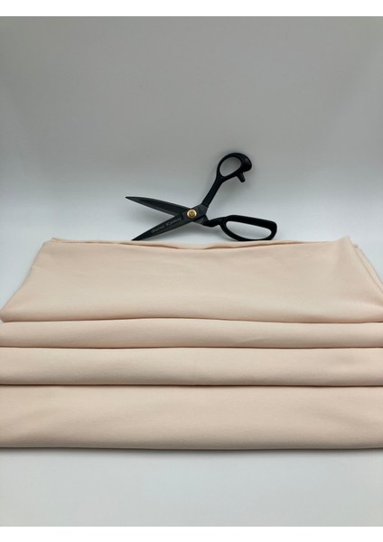 Double Krep Kumaş – Tok Duruşlu, Dökümlü ve Şık Tasarımlar Için Akışkan Kumaş modelleri