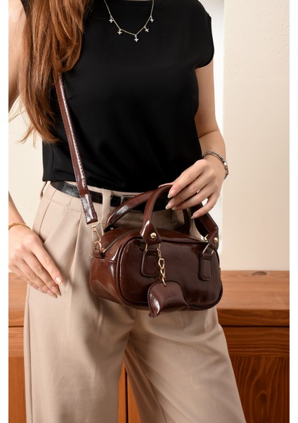 Lüks Omuz Çantası Çapraz Askılı modelleri