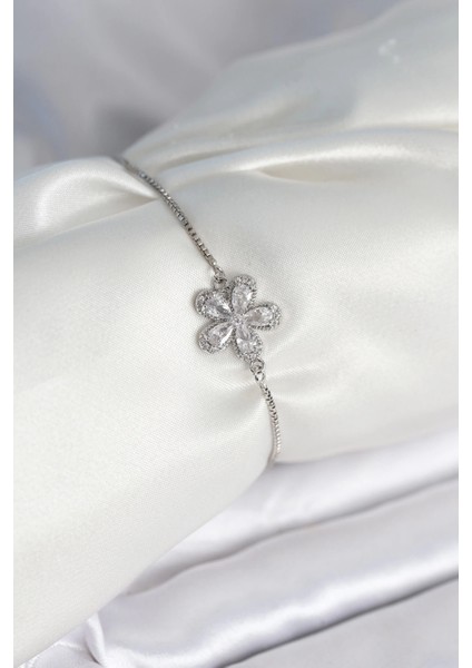 Bfs Çiçek Model Asansörlü Gümüş Renk Kadın Bileklik