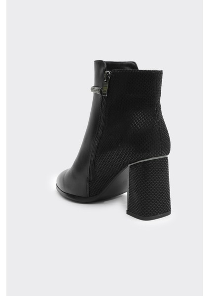 Kalın Topuklu Fermuarlı Taş Aksesuarlı Kadın Bot modelleri