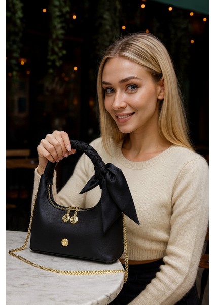 Lüks Fular Detaylı Zincir Askılı Baget Çanta