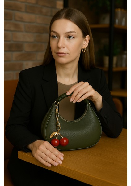 Kiraz Charm Detaylı Omuz Çantası Mini Şık Model