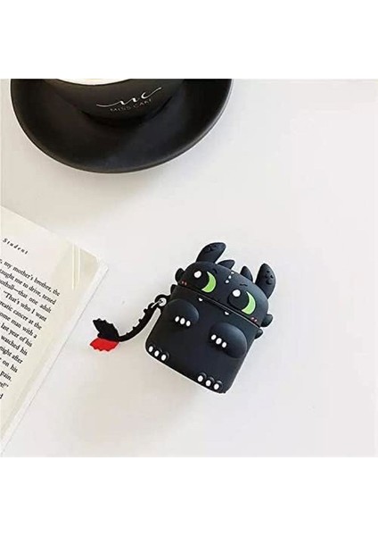 Airpods Pro 3. Nesil Uyumlu Night-Fury Tasarımlı Karakter Silikon Koruma Kılıf ( 2025 ) fırsatları