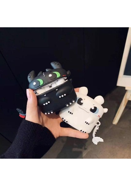 Airpods Pro 3. Nesil Uyumlu Night-Fury Tasarımlı Karakter Silikon Koruma Kılıf ( 2025 )