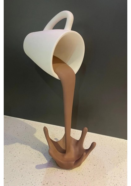 Dekoratif Dökülen Kahve Figürü , Sıcak Çikolata Figür , Içecek Köşesi Biblosu 28 x 10 cm