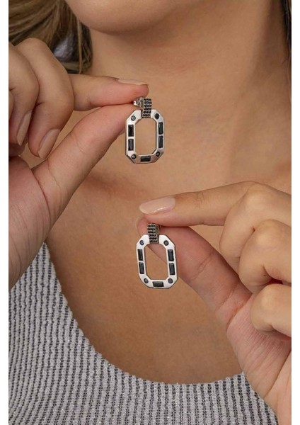 Siyah Taşlı Dikdörtgen Kesim 925 Ayar Gümüş Küpe modelleri