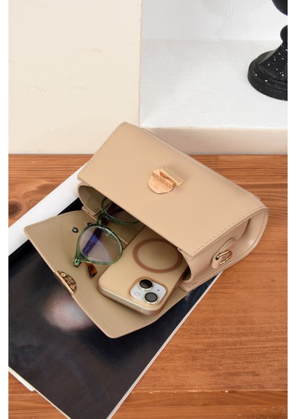 Lüks Tasarımlı Çapraz Askılı El ve Omuz Çantası fiyatları