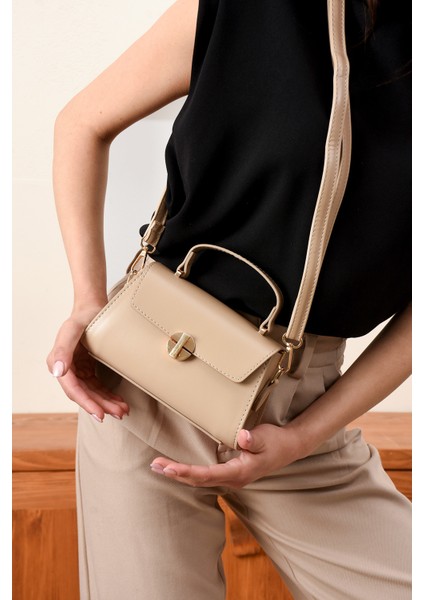 Lüks Tasarımlı Çapraz Askılı El ve Omuz Çantası fırsatları