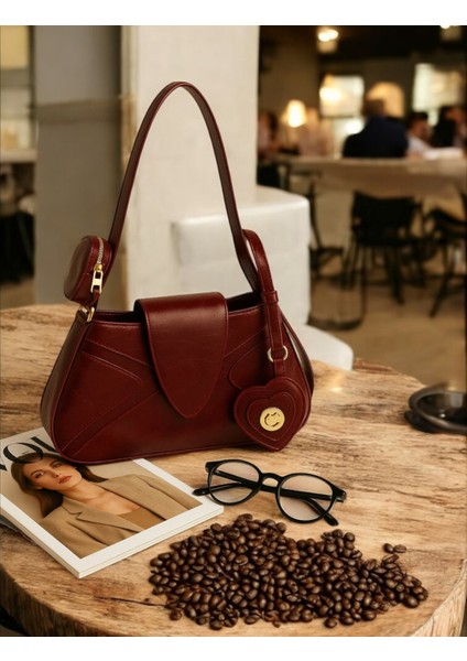 Kontes Mila Şık Tasarımlı Baget Çanta