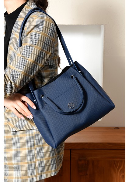 Lüks Büyük Kapasiteli Demir Kulplu Omuz Çantası fırsatları