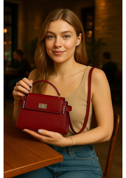 Lüks Kapaklı Şık Omuz ve El Çantası – Günlük & Klasik Kullanım fiyatları