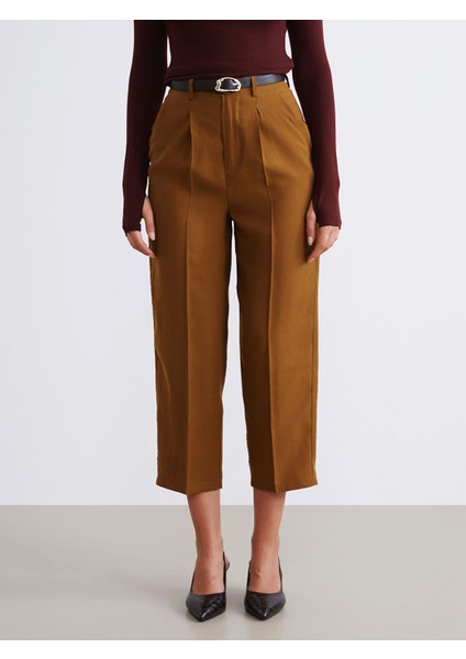 Yeni Sezon Beli Kemerli Havuç Kesim Kadın Pileli Pantolon modelleri