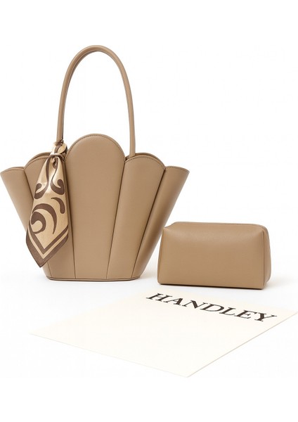 Lüks Tasarım Scallop Omuz & El Çantası Seti (Cüzdan Fular Hediyeli)