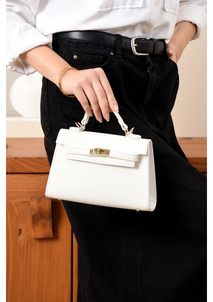 Lüks Kilit Detaylı Çapraz Askılı El ve Omuz Çantası modelleri