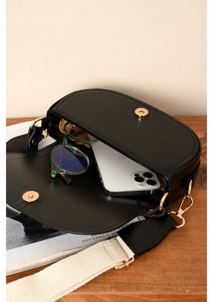 Kadın Omuz ve El Çantası Sade Şık Tasaramlı Kaliteli Temiz Işçilik Çanta fırsatları