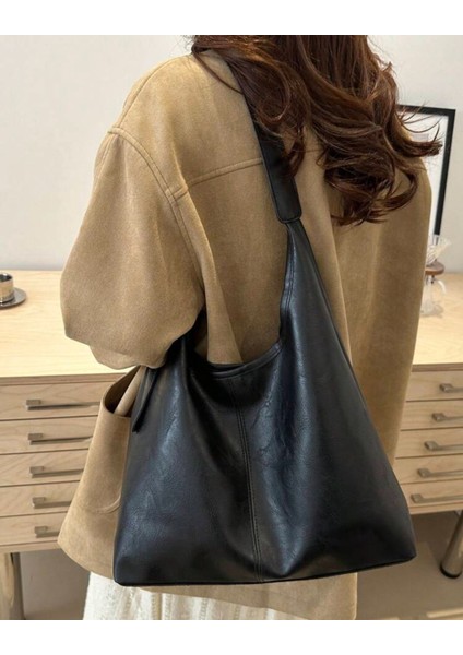 Büyük Kapasiteli Salaş Omuz Çantası fırsatları