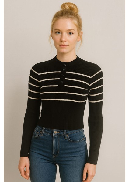 Yakası Düğme Detaylı Triko Kadın Kazak