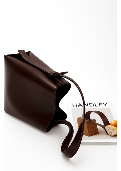 Luxe Sport Omuz Çantası + Makyaj Çantası Hediyeli fiyatları