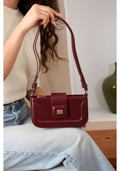 Kadın Şık Tasarımlı Omuzdan Asmalı Ayarlanabilir Kaliteli Işçilikli Çanta fiyatları