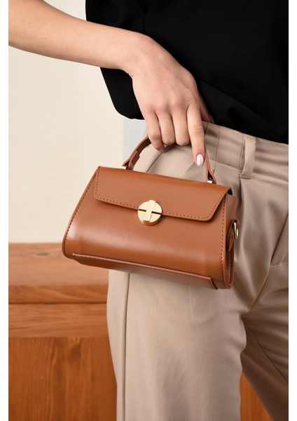 Lüks Tasarımlı Çapraz Askılı El ve Omuz Çantası fırsatları